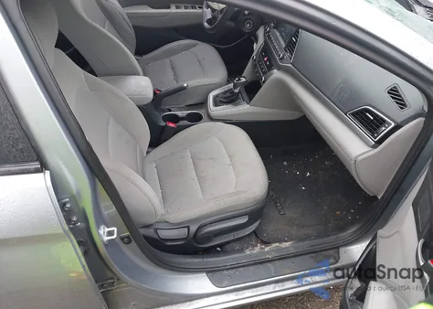 2017 Hyundai Elantra Se из США, поврежденный, VIN 5NPD84LF8HH043226